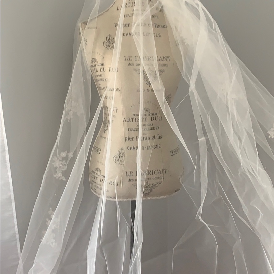 Beautiful Long Wedding Veil